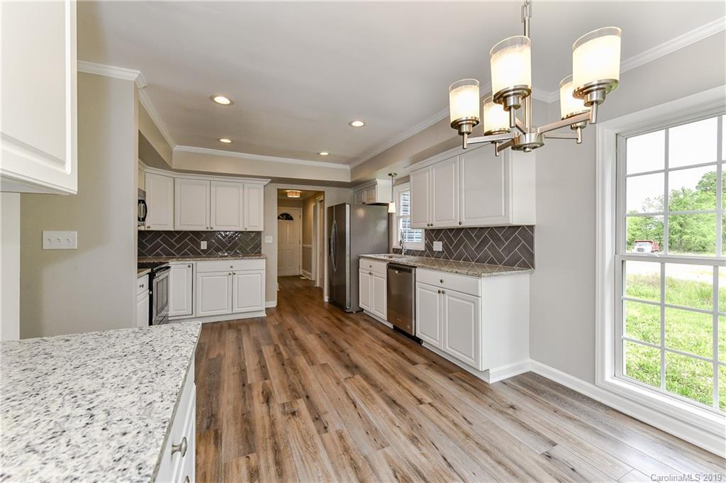 1044 State Rd S-46-564 Clover, SC 29710 - Photo 4 of 31 Gallery Image 4