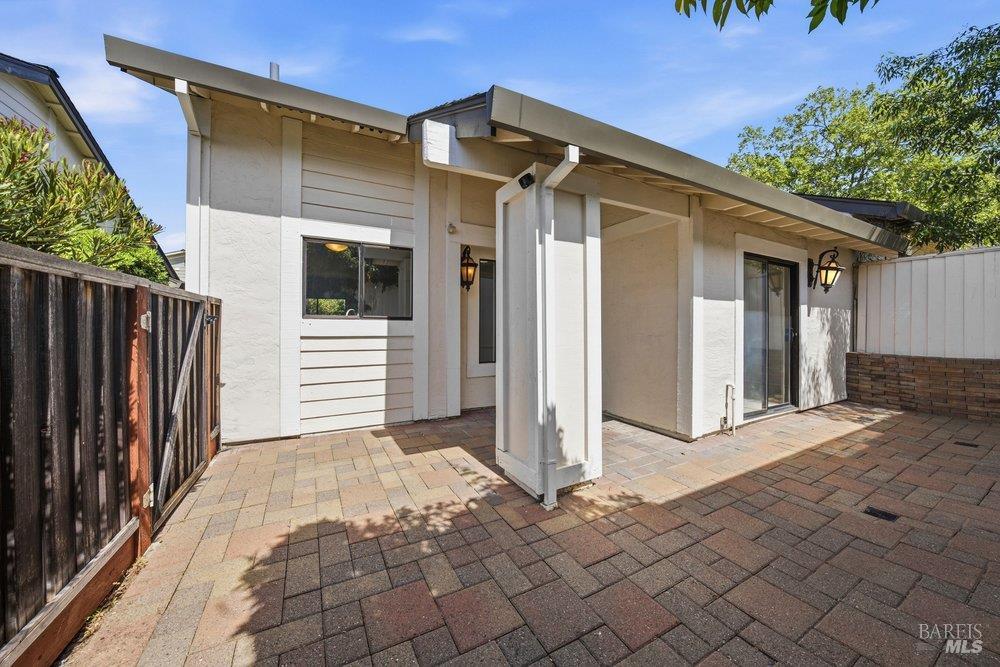 6 Village Court San Rafael, CA 94903 - Photo 6 of 66