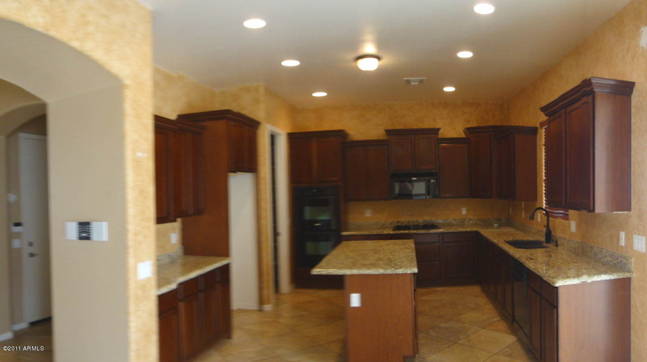 3129 East Blue Ridge Way Gilbert, AZ 85298 - Photo 3 of 8 kitchen