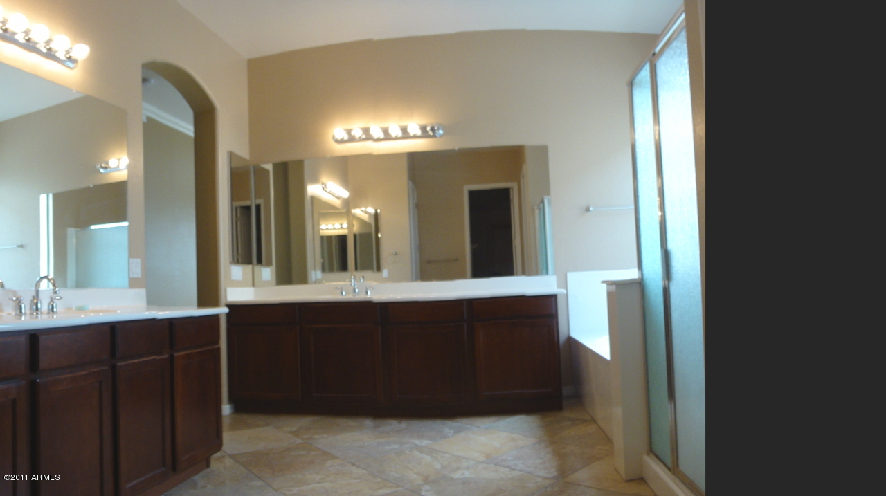 3129 East Blue Ridge Way Gilbert, AZ 85298 - Photo 4 of 8 Master Bath