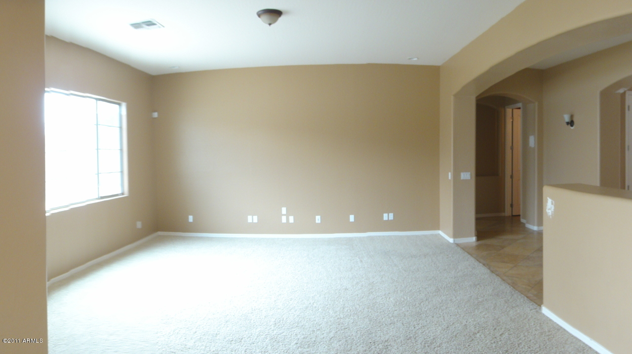 3129 East Blue Ridge Way Gilbert, AZ 85298 - Photo 5 of 8 Living room