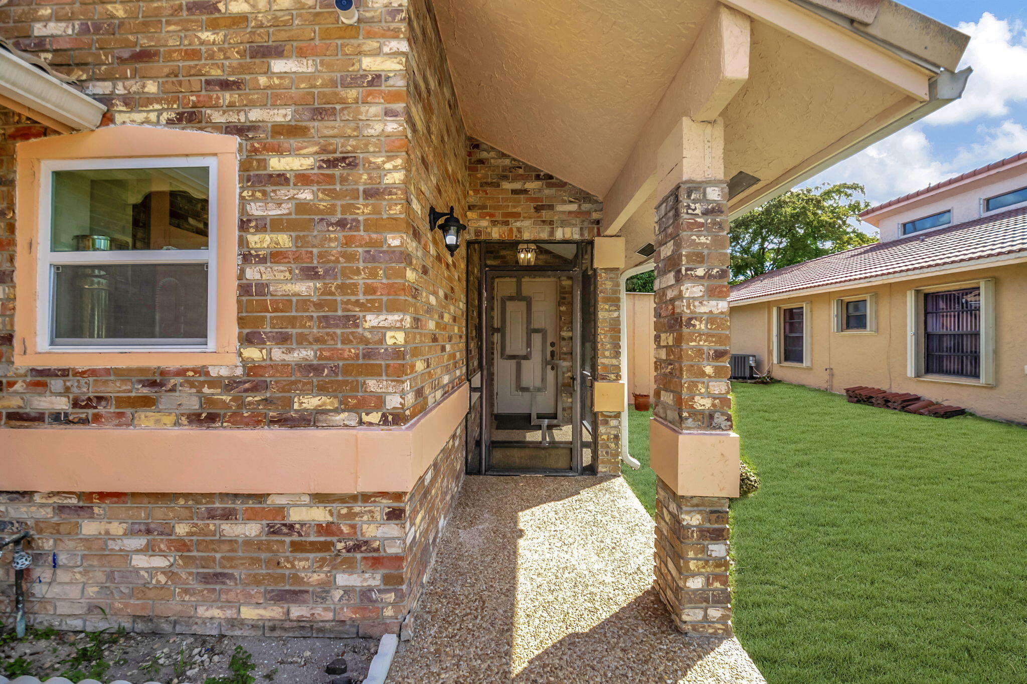 10204 Camelback Lane Boca Raton, FL 33498 - Photo 13 of 50 18-web-or-mls-DSC_8401