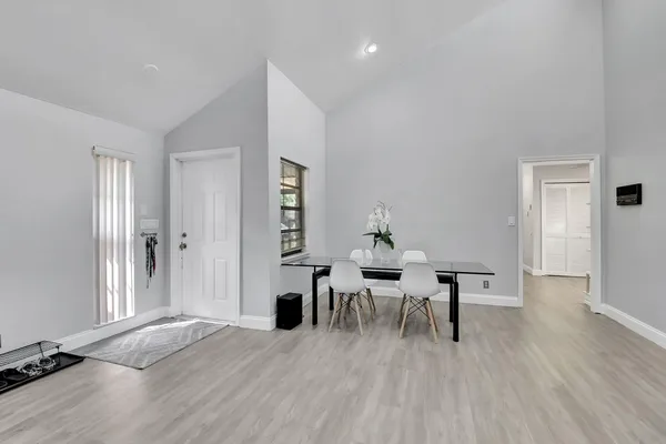 $3,999 | 10204 Camelback Lane, Boca Raton, FL 33498
