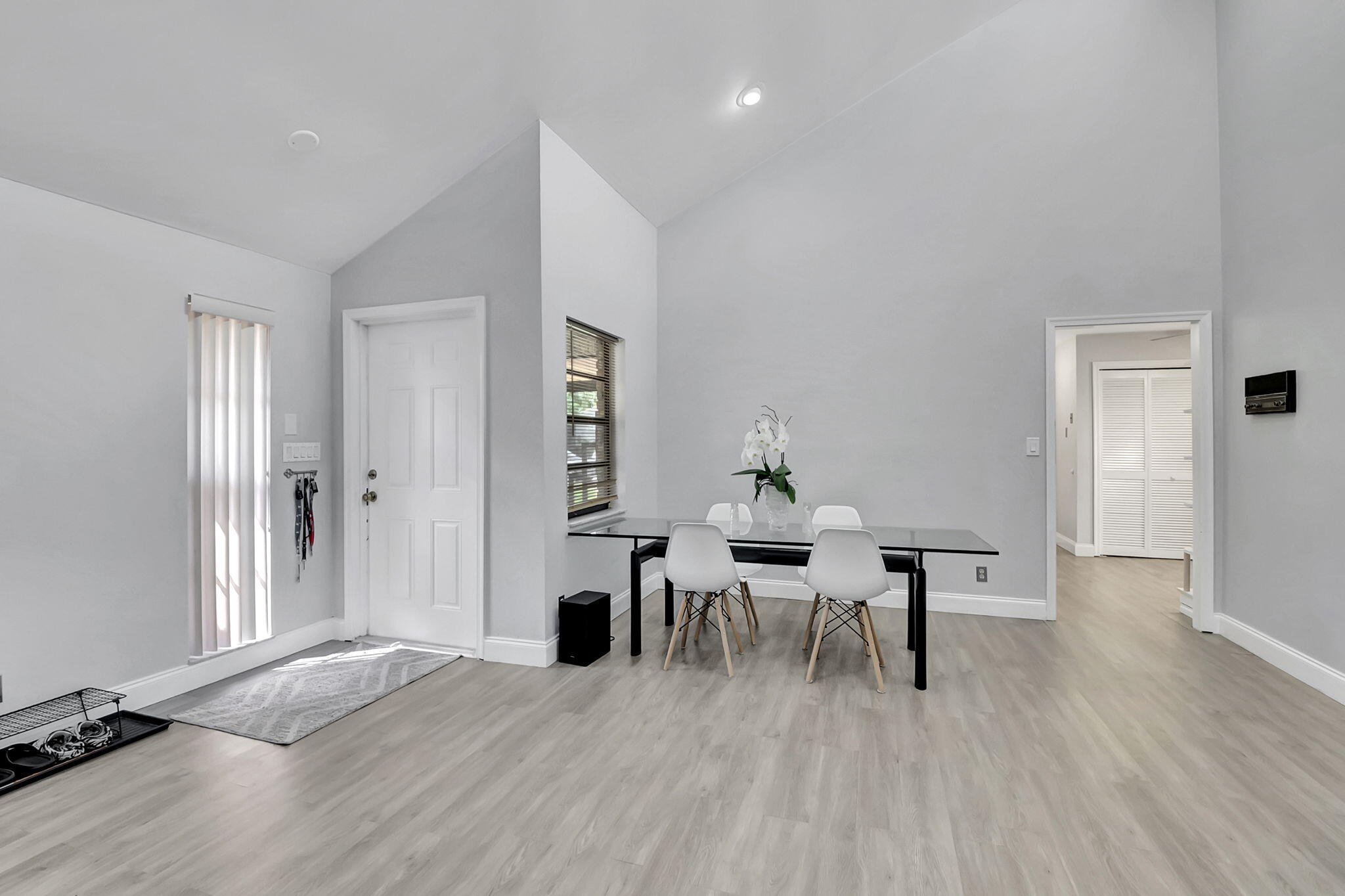 10204 Camelback Lane Boca Raton, FL 33498 - Photo 14 of 50 19-web-or-mls-DSC_8406