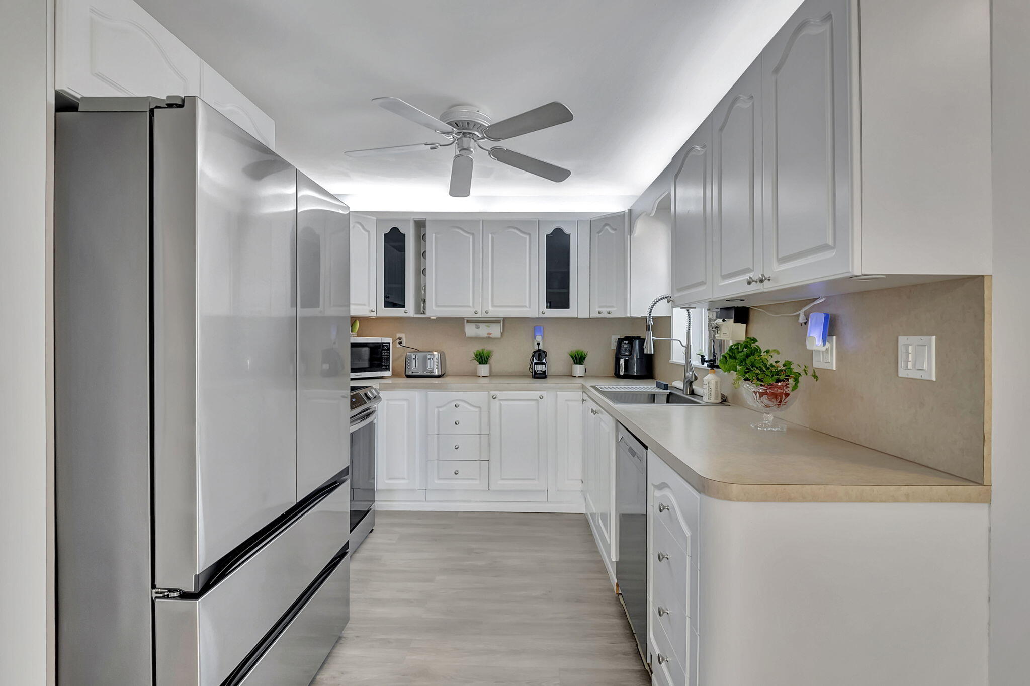 10204 Camelback Lane Boca Raton, FL 33498 - Photo 19 of 50 24-web-or-mls-DSC_8431