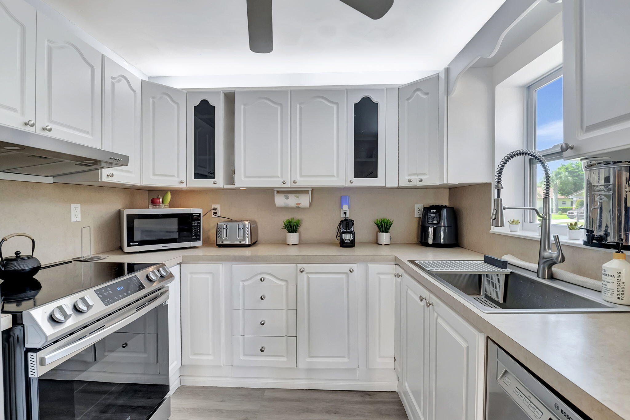 10204 Camelback Lane Boca Raton, FL 33498 - Photo 22 of 50 27-web-or-mls-DSC_8446