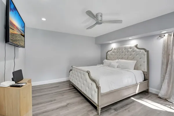 $3,999 | 10204 Camelback Lane, Boca Raton, FL 33498