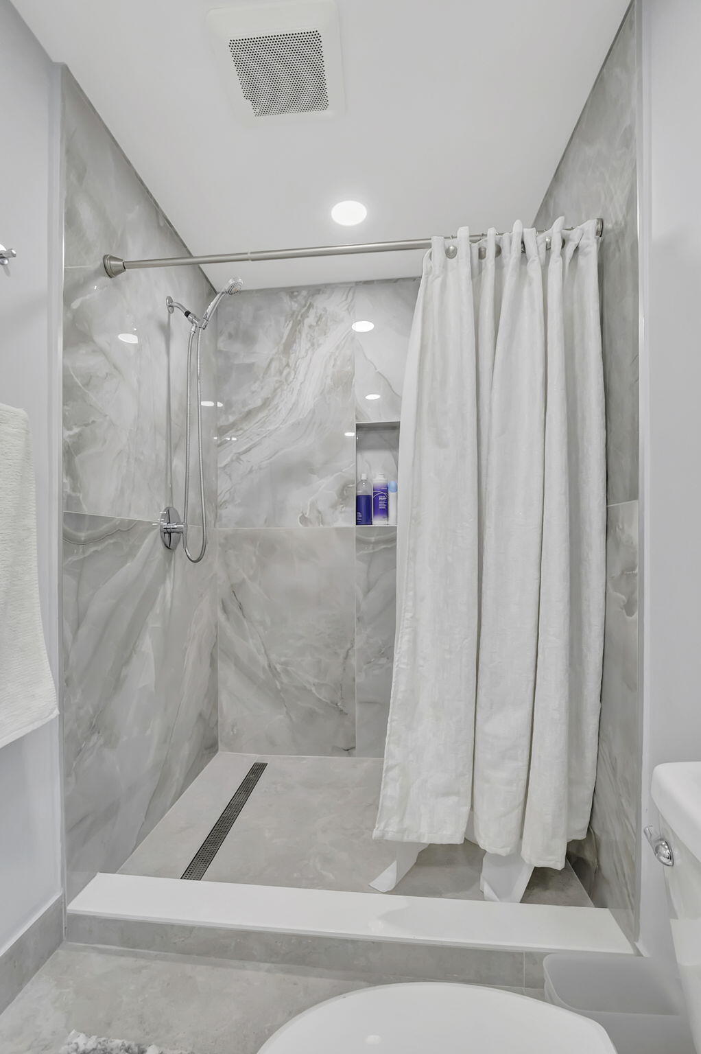 10204 Camelback Lane Boca Raton, FL 33498 - Photo 29 of 50 34-web-or-mls-DSC_8481