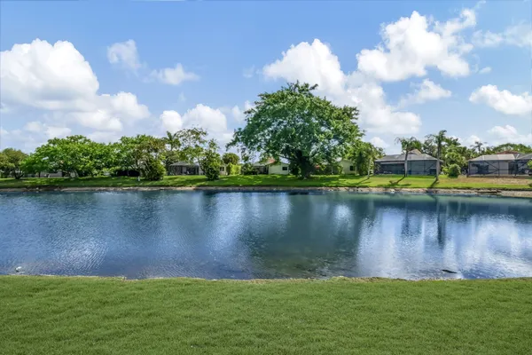 $3,999 | 10204 Camelback Lane, Boca Raton, FL 33498
