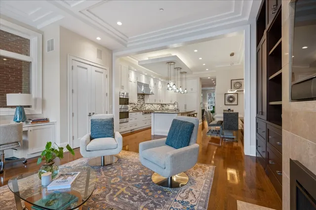 $4,200,000 | 1921 North Dayton Street, Chicago, IL 60614