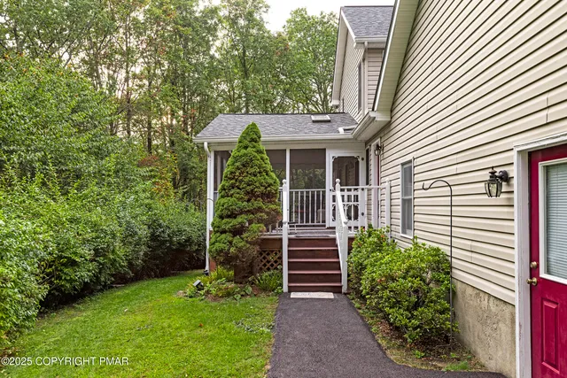 $619,900 | 218 Evergreen Court, Saylorsburg, PA 18353