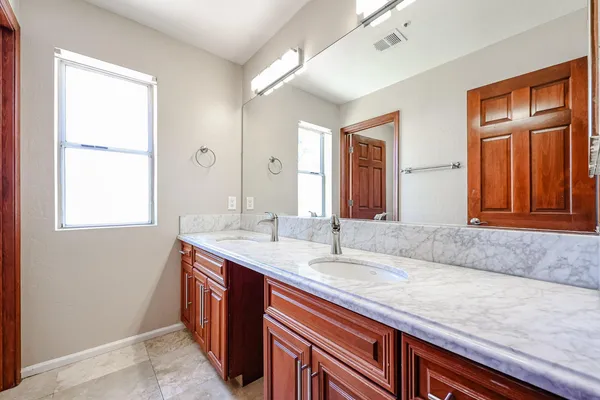 $4,495 | 8830 East Carol Way, Scottsdale, AZ 85260