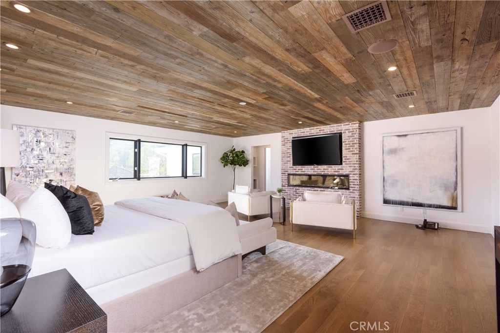 23726 Long Valley Road Hidden Hills, CA 91302 - Photo 13 of 32 Primary suite