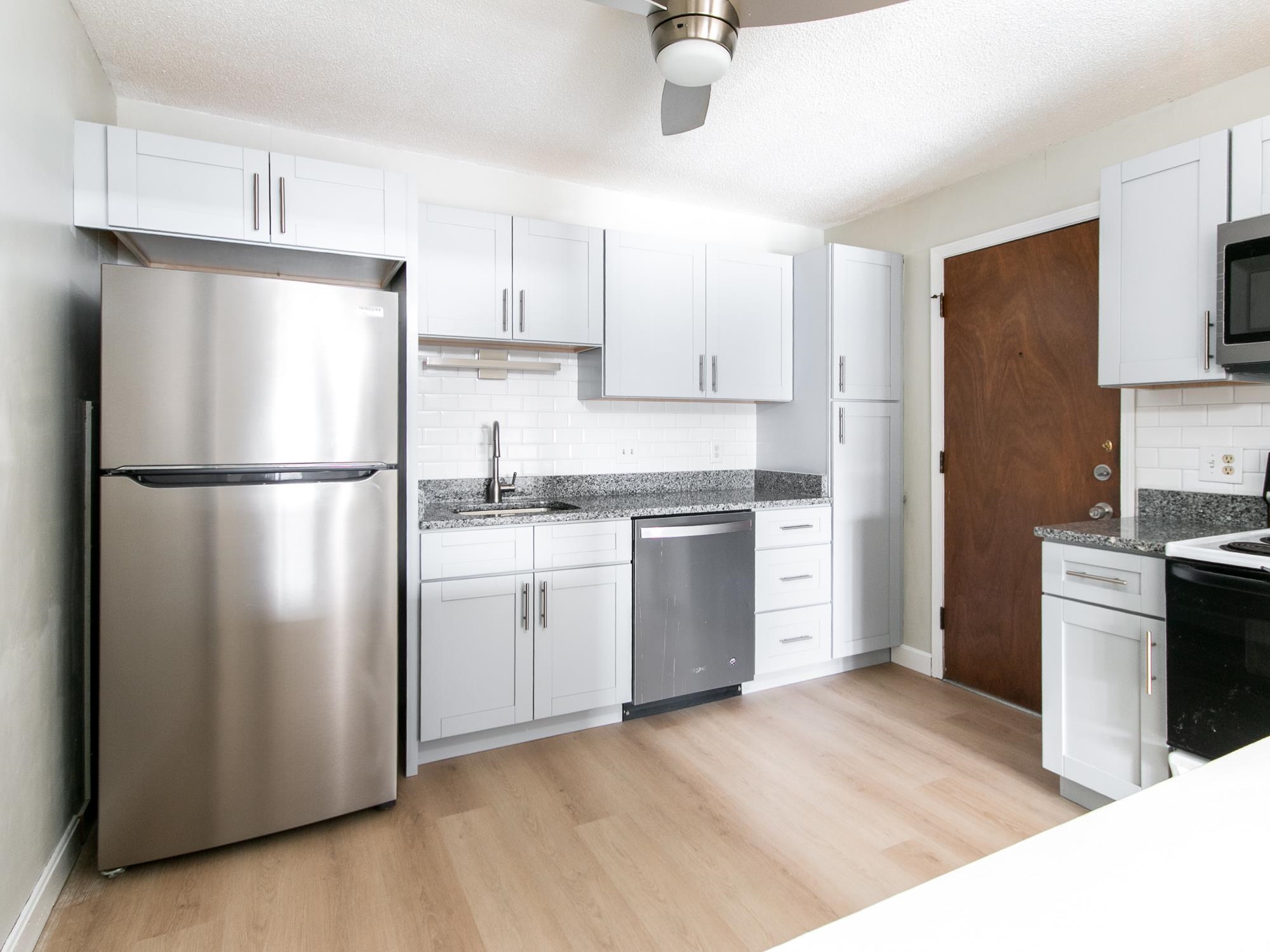 8 Strawberry Bank Road, Unit 11 Nashua, NH 03062 - Photo 1 of 17