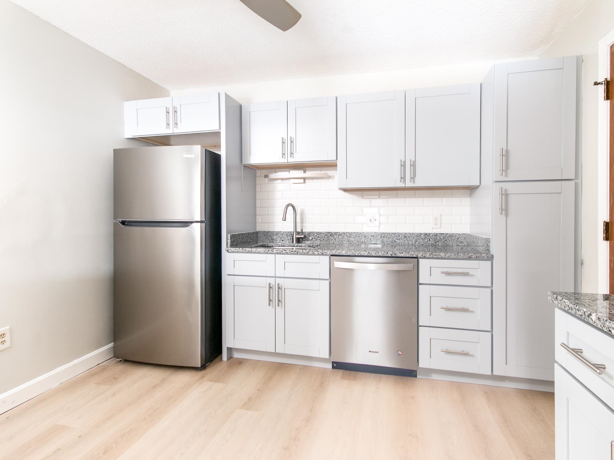 8 Strawberry Bank Road, Unit 11 Nashua, NH 03062 - Photo 2 of 17