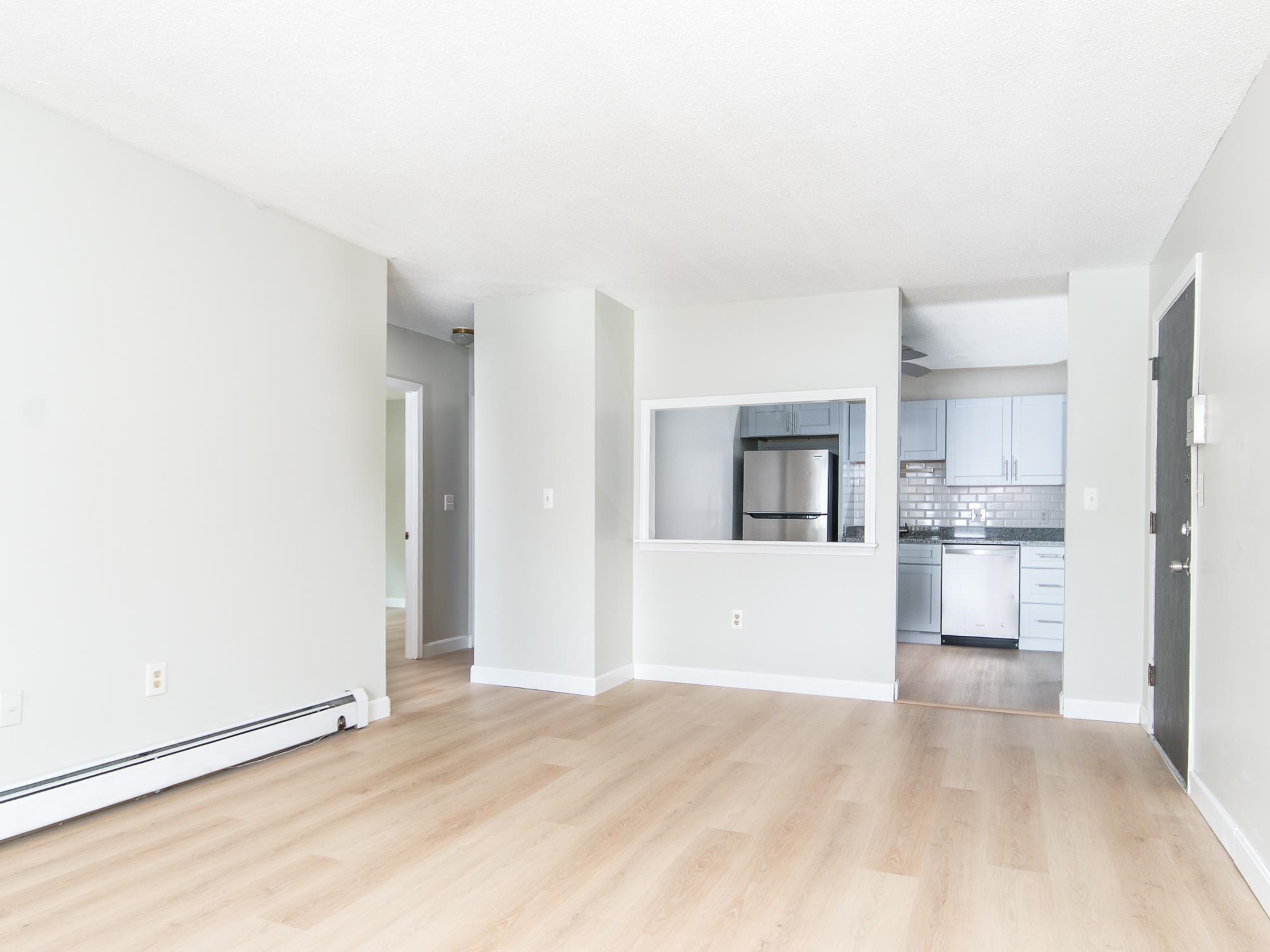 8 Strawberry Bank Road, Unit 11 Nashua, NH 03062 - Photo 3 of 17