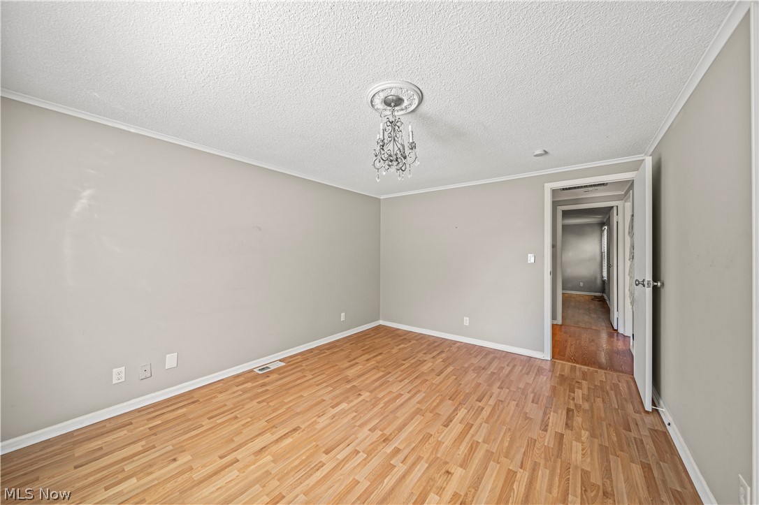 938 Som Center Road Cleveland, OH 44143 - Photo 17 of 35 Gallery Image 17