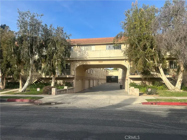 $3,750 | 10215 Variel Avenue, Unit 11, Chatsworth, CA 91311