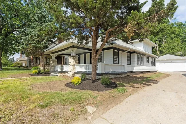 $475,000 | 5339 Rockhill Road, Kansas City, MO 64110