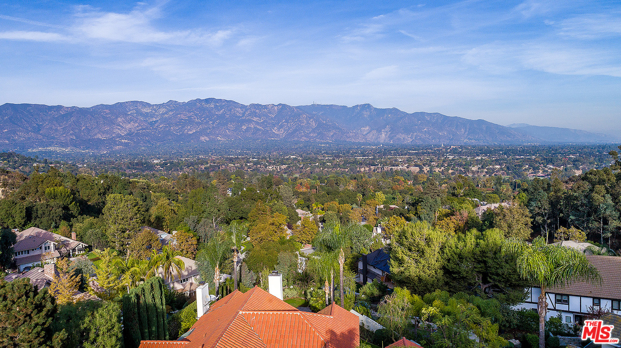 1451 Rutherford Drive Pasadena, CA 91103 - Photo 13 of 34 Gallery Image 13