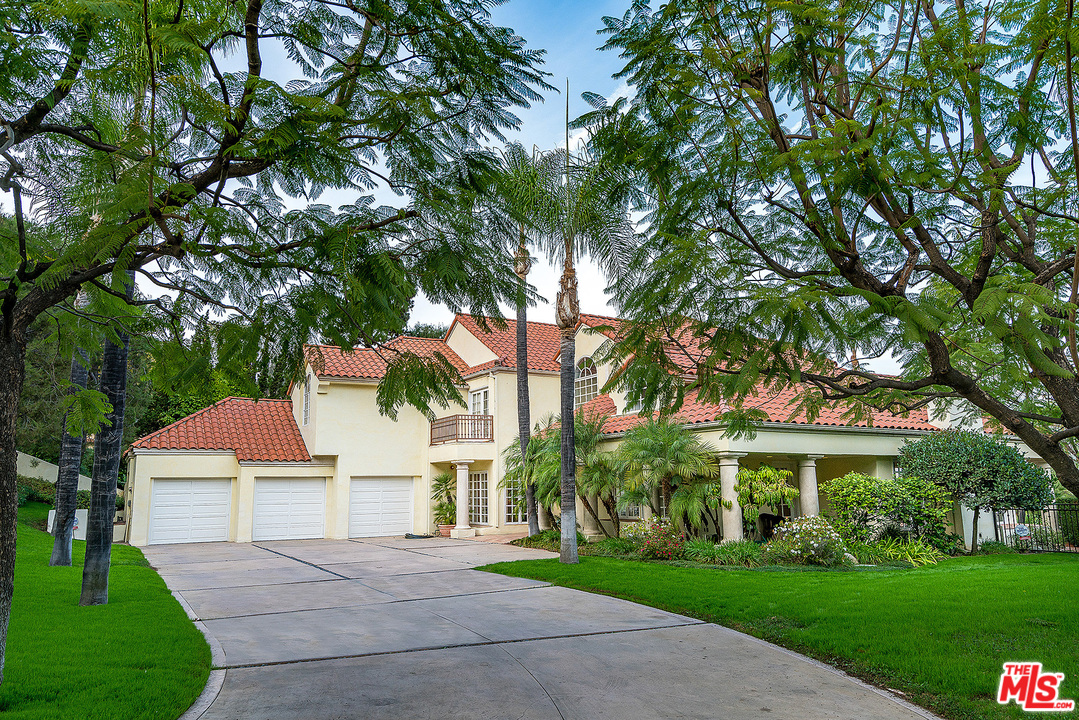 1451 Rutherford Drive Pasadena, CA 91103 - Photo 4 of 34 Gallery Image 4