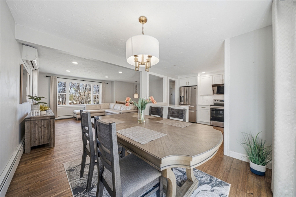 39 Blueberry Hill Road Woburn, MA 01801 - Photo 3 of 31