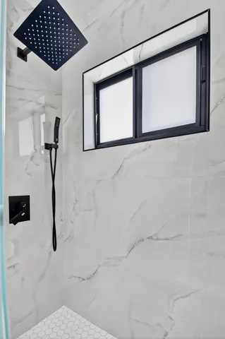 a picture of a bathroom