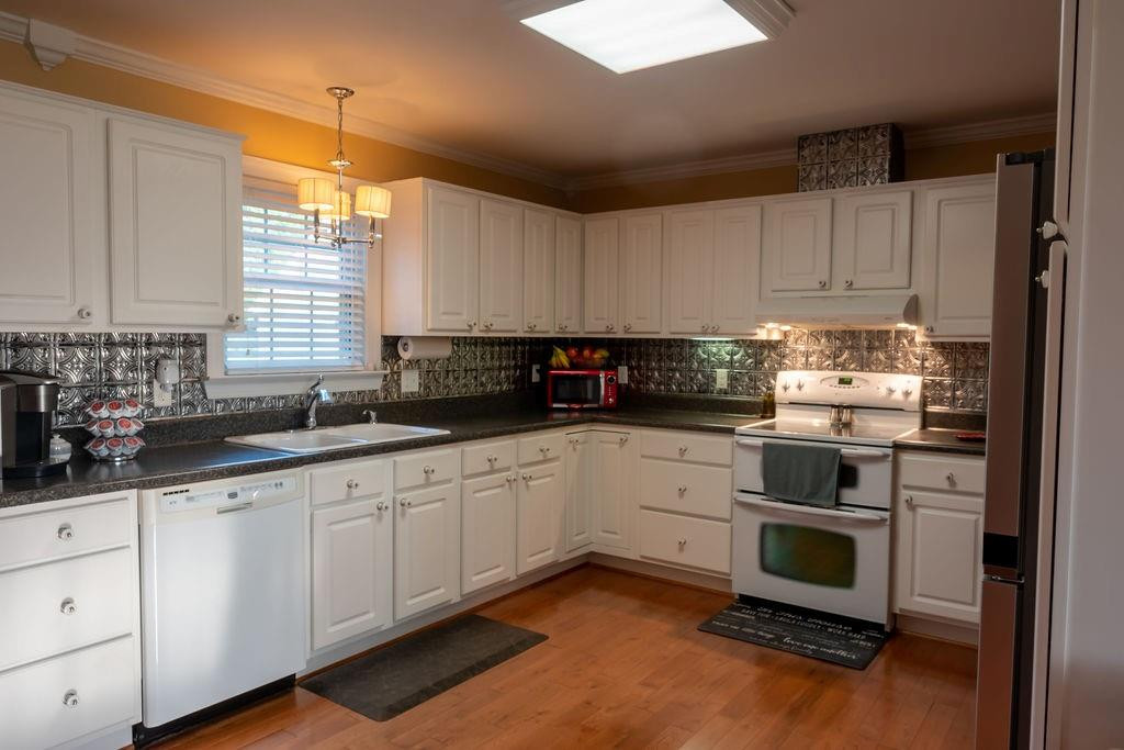 2483 Fairview Farm Road Asheboro, NC 27205 - Photo 10 of 36 Gallery Image 10