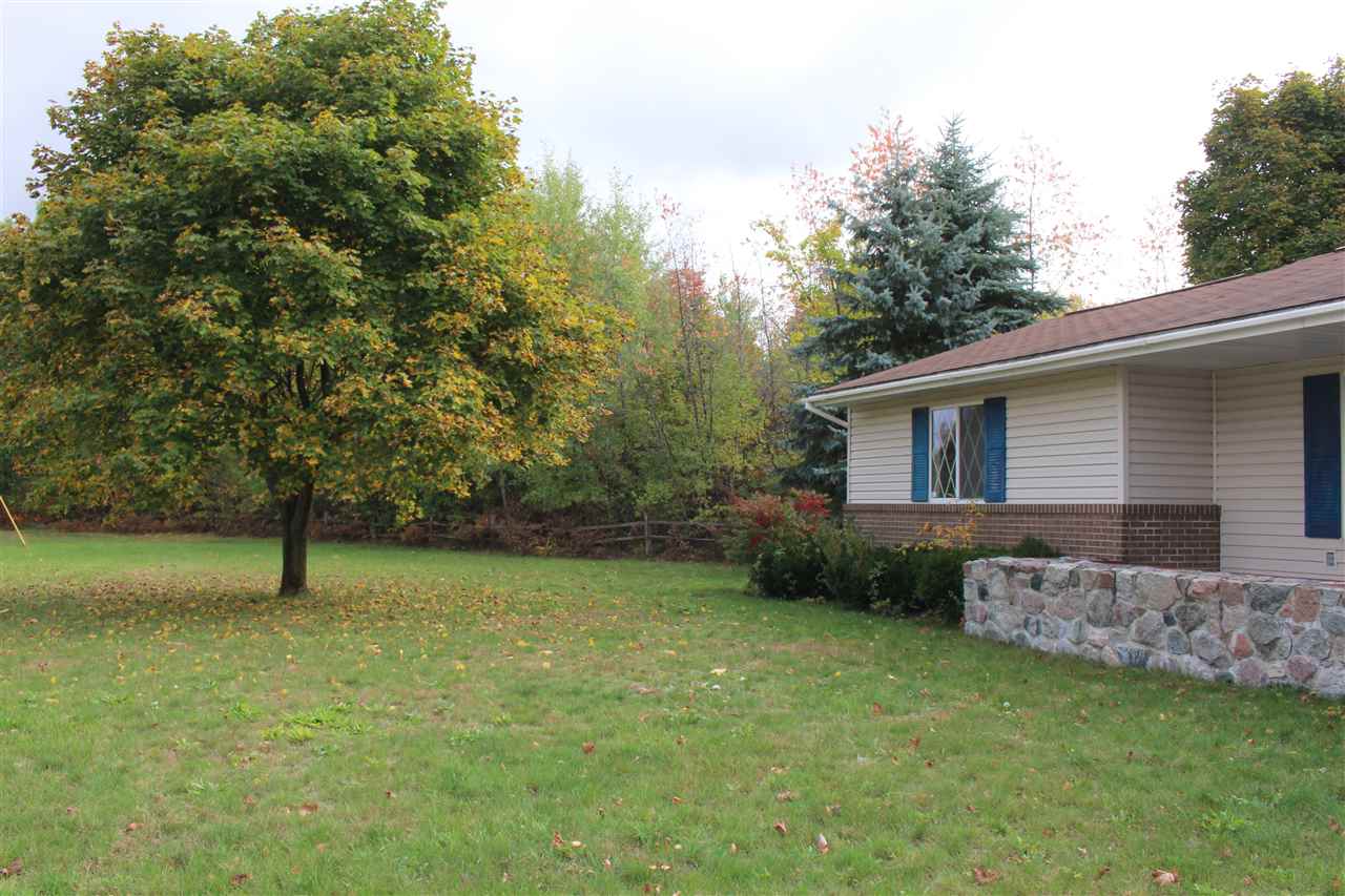 689 Holly Road Cadillac, MI 49601 - Photo 22 of 23 1823099-21.JPG
