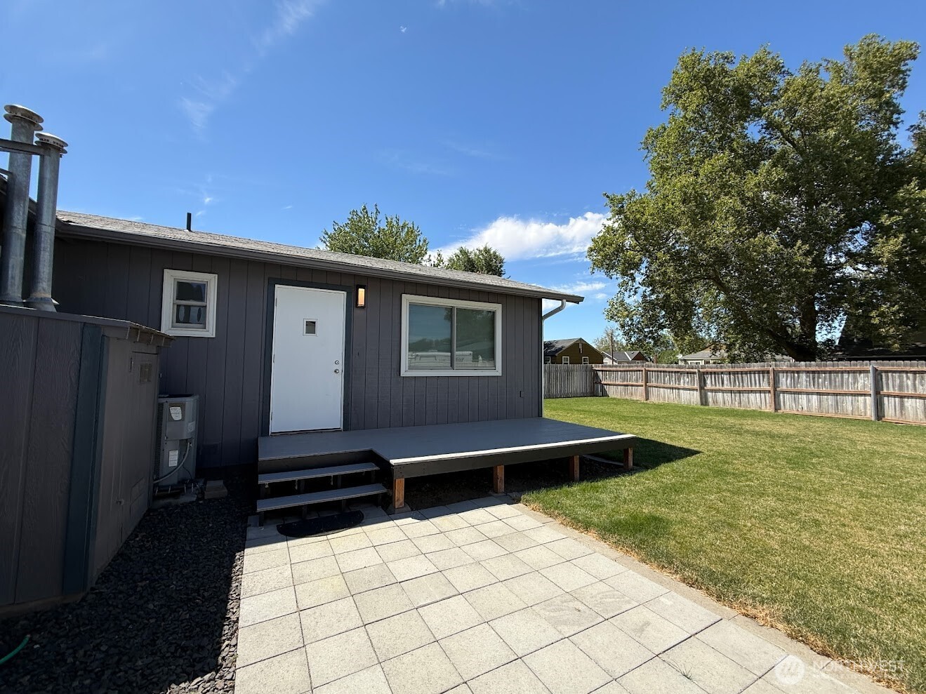 424 Southwest 3rd Street College Place, WA 99324 - Photo 31 of 35