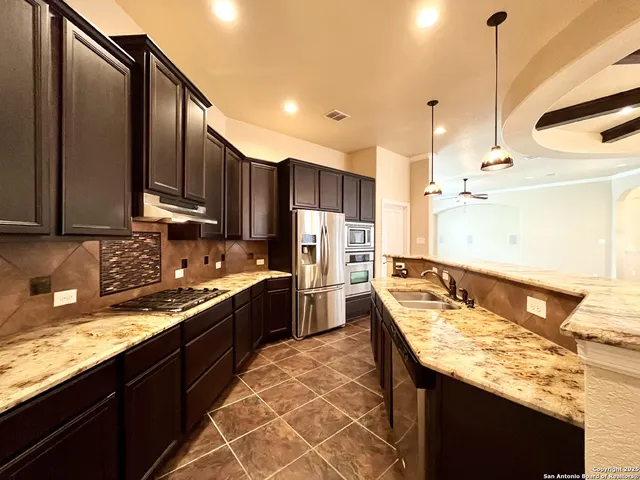 $2,800 | 8123 Poconos Run, San Antonio, TX 78255