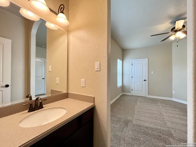 $2,800 | 8123 Poconos Run, San Antonio, TX 78255