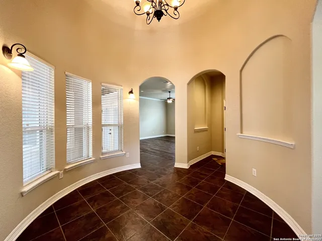 $2,800 | 8123 Poconos Run, San Antonio, TX 78255