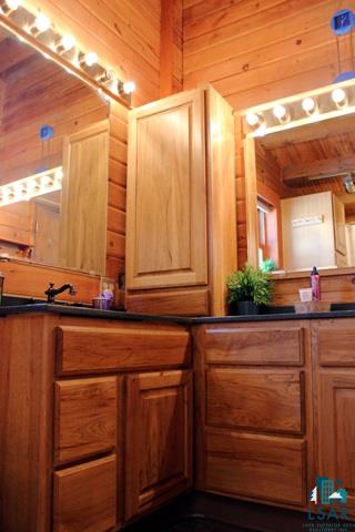 5261 North Tischer Road Duluth, MN 55804 - Photo 9 of 24 Bathroom