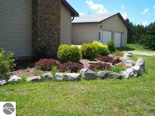 10800 East 20 Road Manton, MI 49663 - Photo 4 of 7 1714008-3.JPG