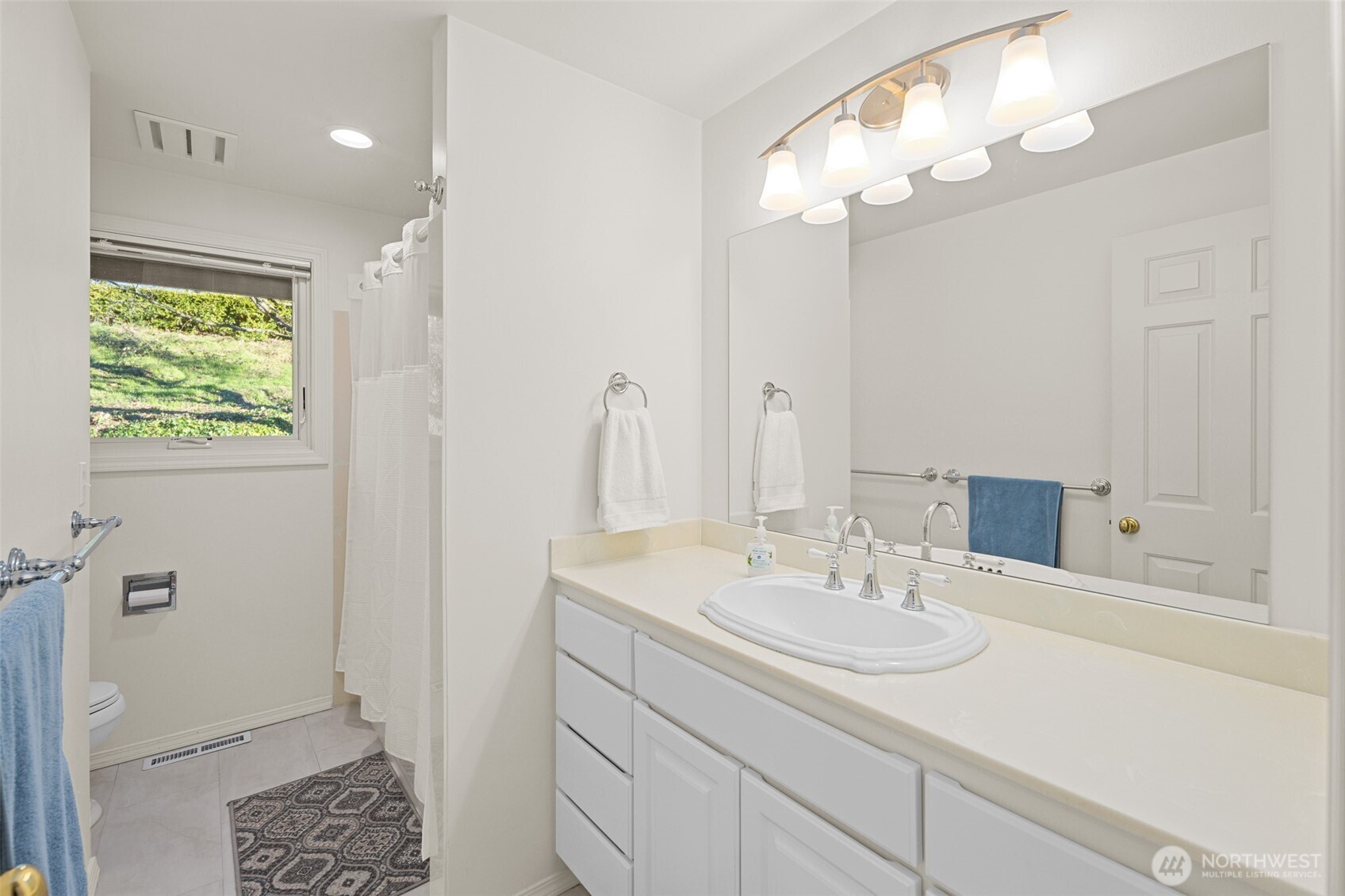 9224 190th Street Southwest Edmonds, WA 98020 - Photo 21 of 39