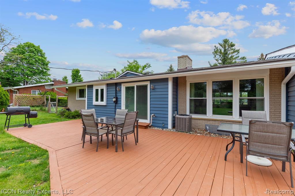 1533 Walton Boulevard Rochester Hills, MI 48309 - Photo 27 of 30