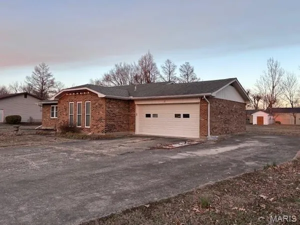 $172,900 | 10 Dement Road, Sikeston, MO 63801