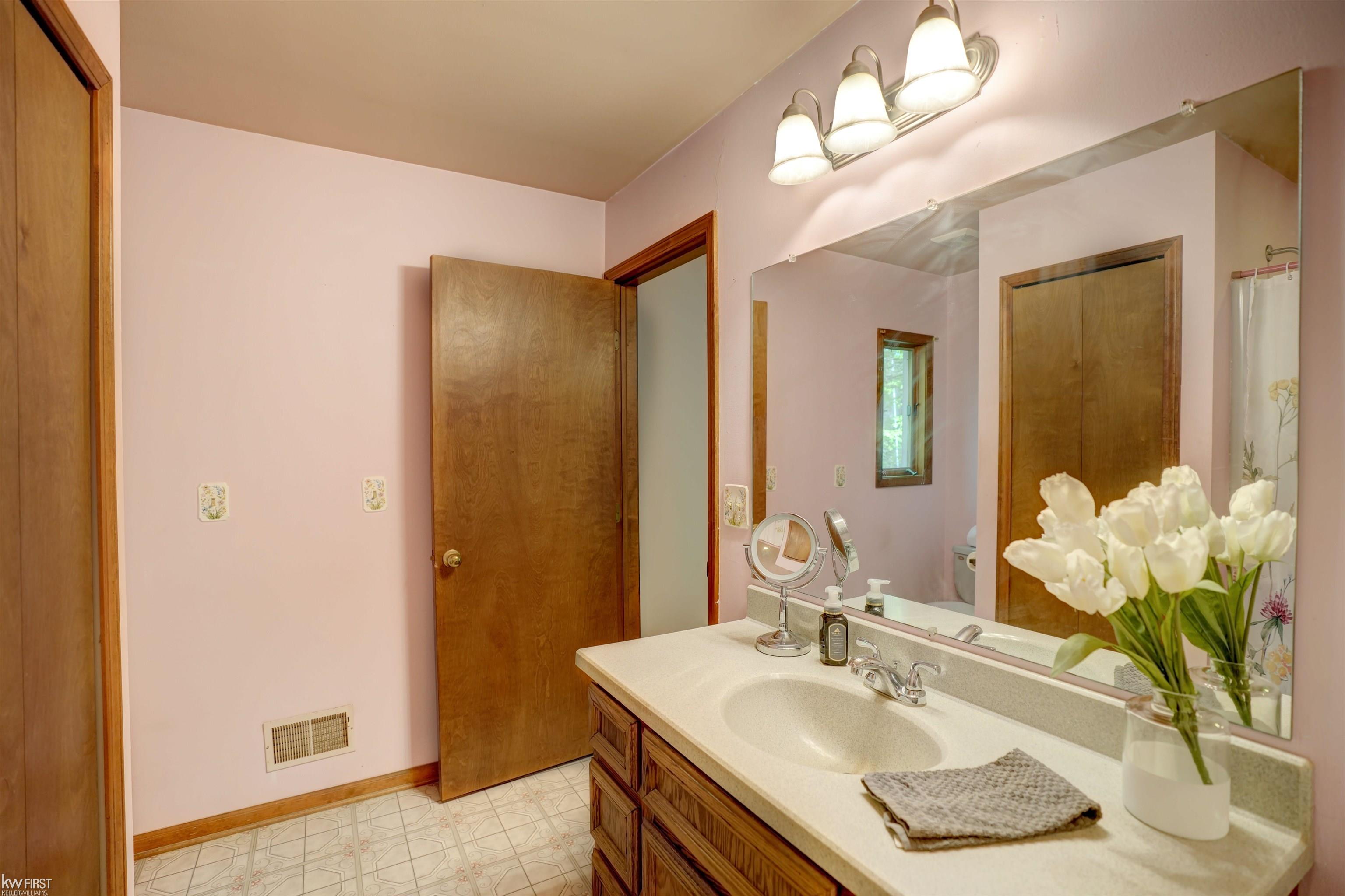 3641 Timber Ridge Drive Metamora, MI 48455 - Photo 27 of 75 50174992-5e439afa-0220-46ae-ac7a-22c14c84cb99.JPG