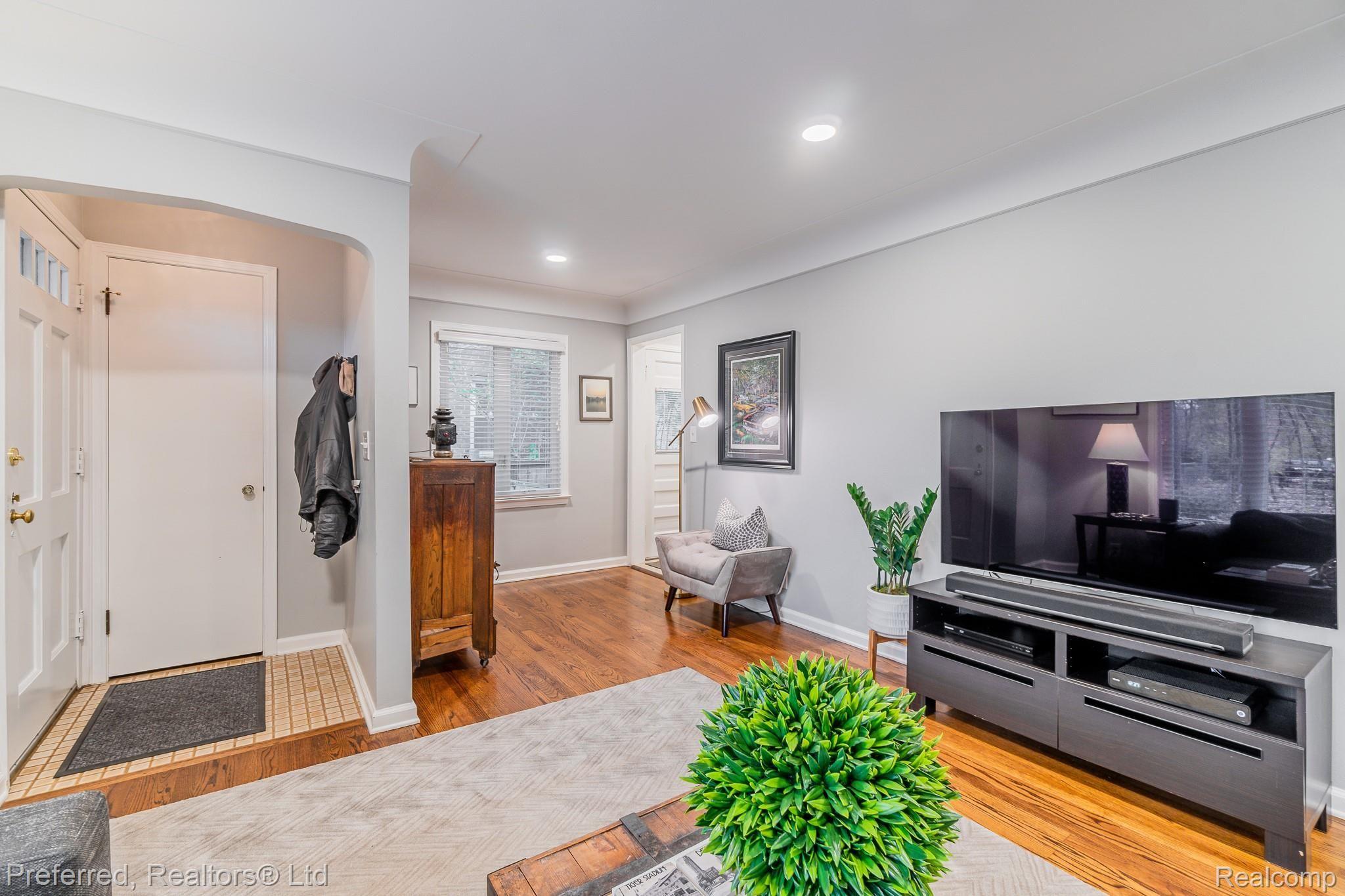 622 West Webster Road Royal Oak, MI 48073 - Photo 6 of 34 Webster-07.jpg