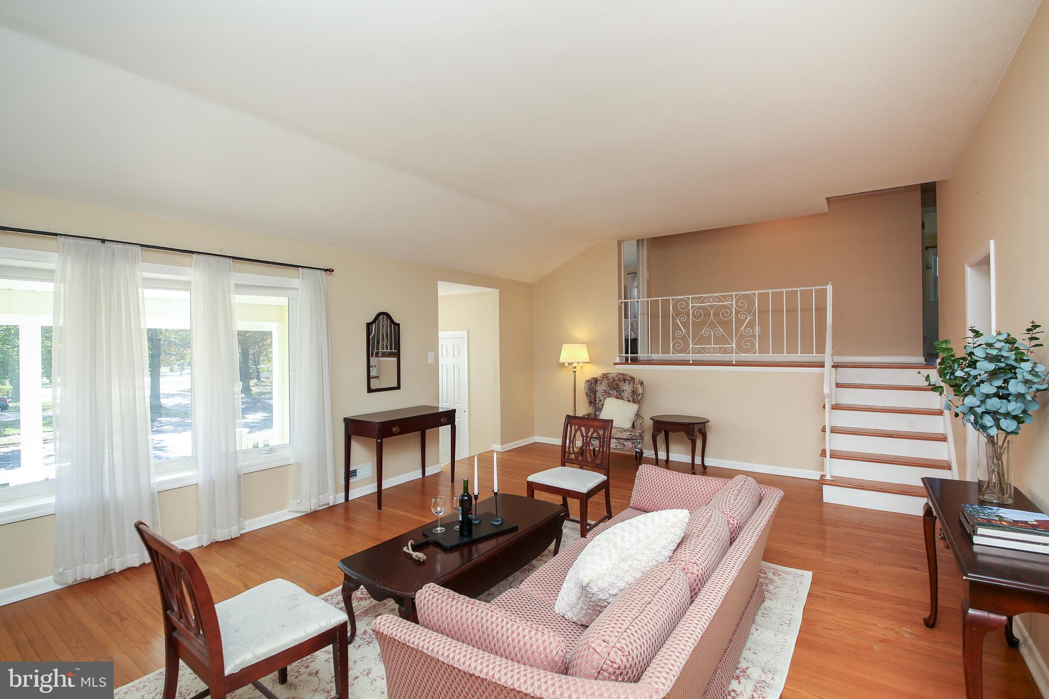 701 Hilltop Road Cinnaminson, NJ 08077 - Photo 9 of 34 Spacious split-level