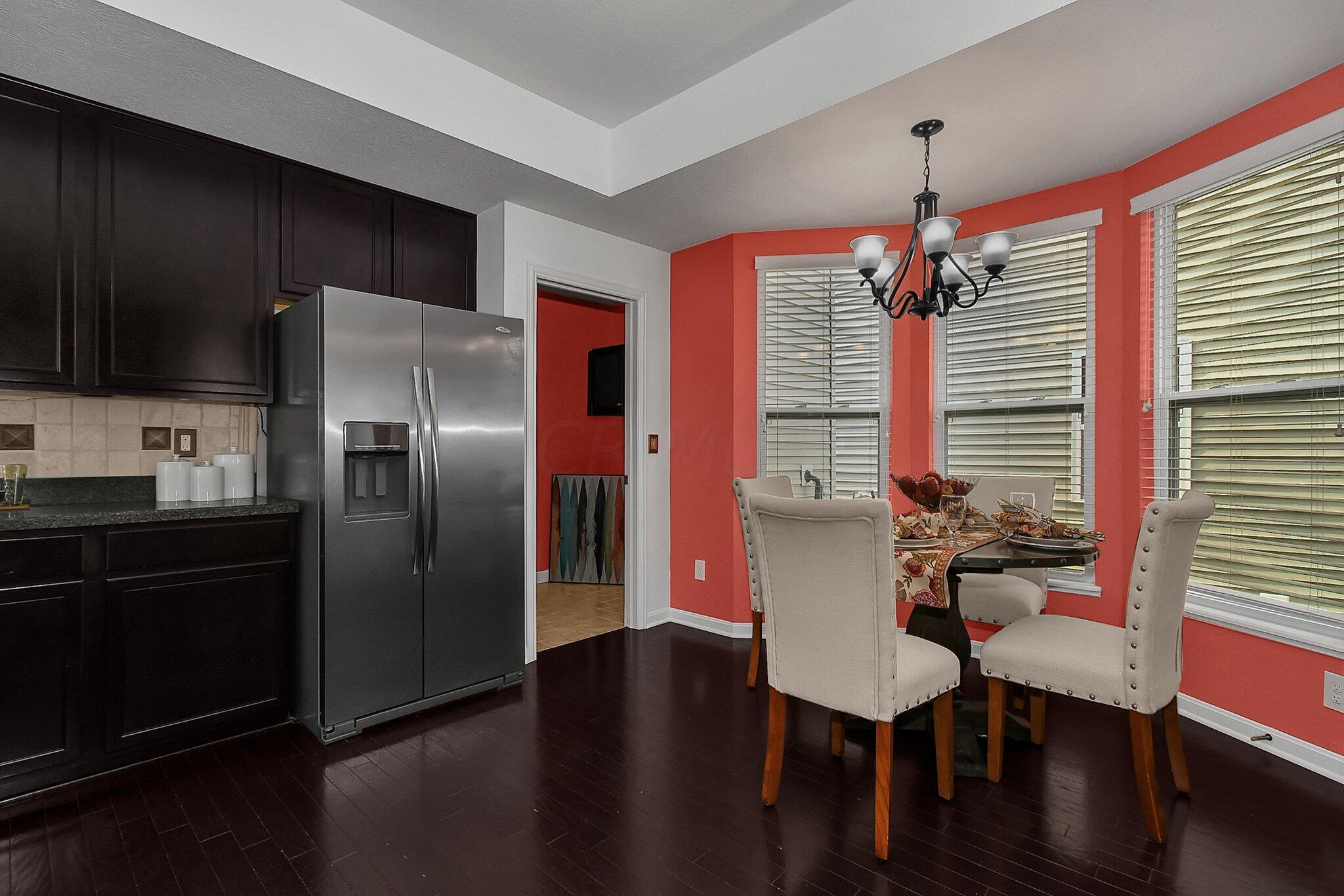 5689 Gingrey Road Dublin, OH 43016 - Photo 15 of 36 Kitchen