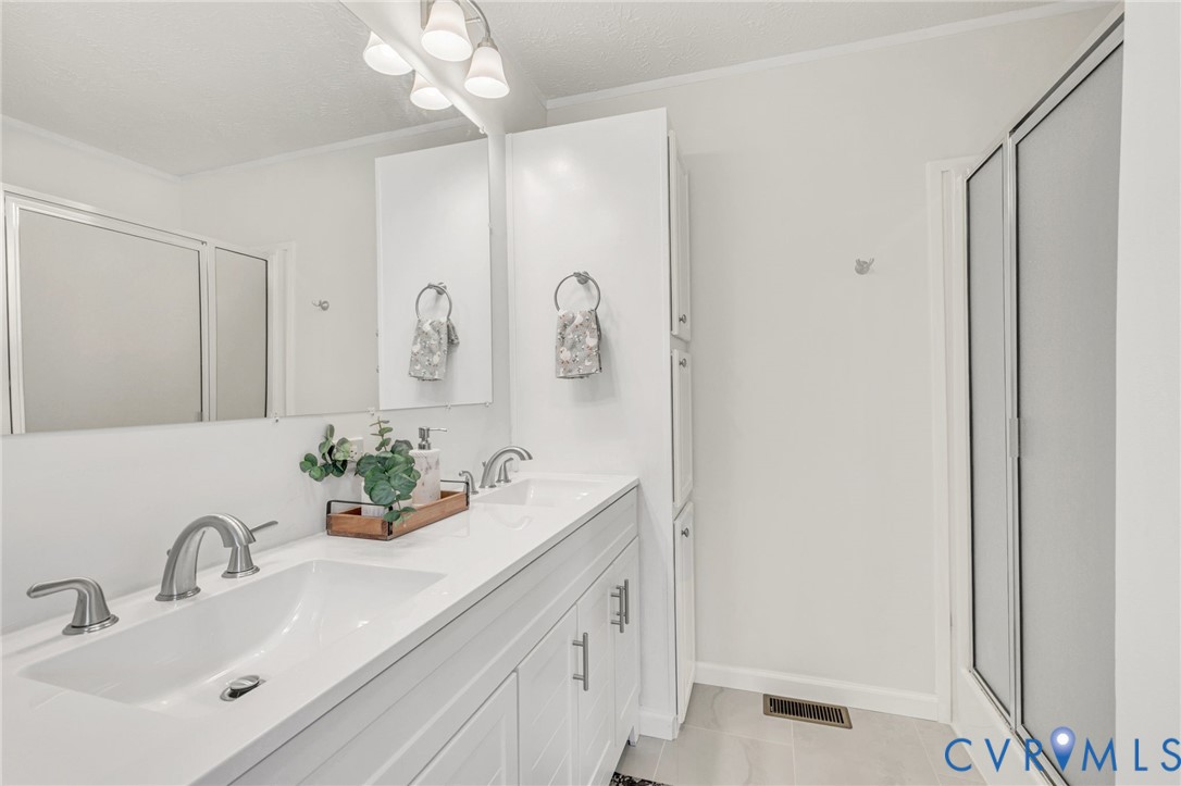 9424 Marlfield Road Gloucester, VA 23061 - Photo 21 of 31