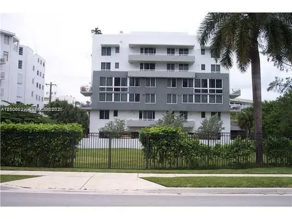 $6,000,000 | 220 180th Drive, Sunny Isles Beach, FL 33160