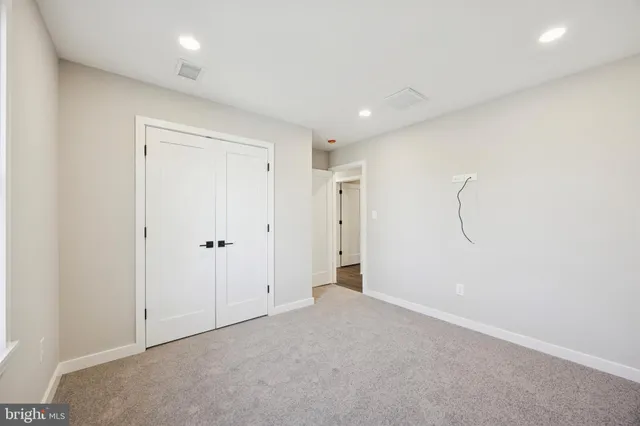 $489,000 | 27 Almond Lane, Levittown, PA 19055