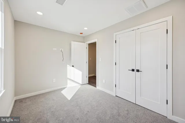 $489,000 | 27 Almond Lane, Levittown, PA 19055