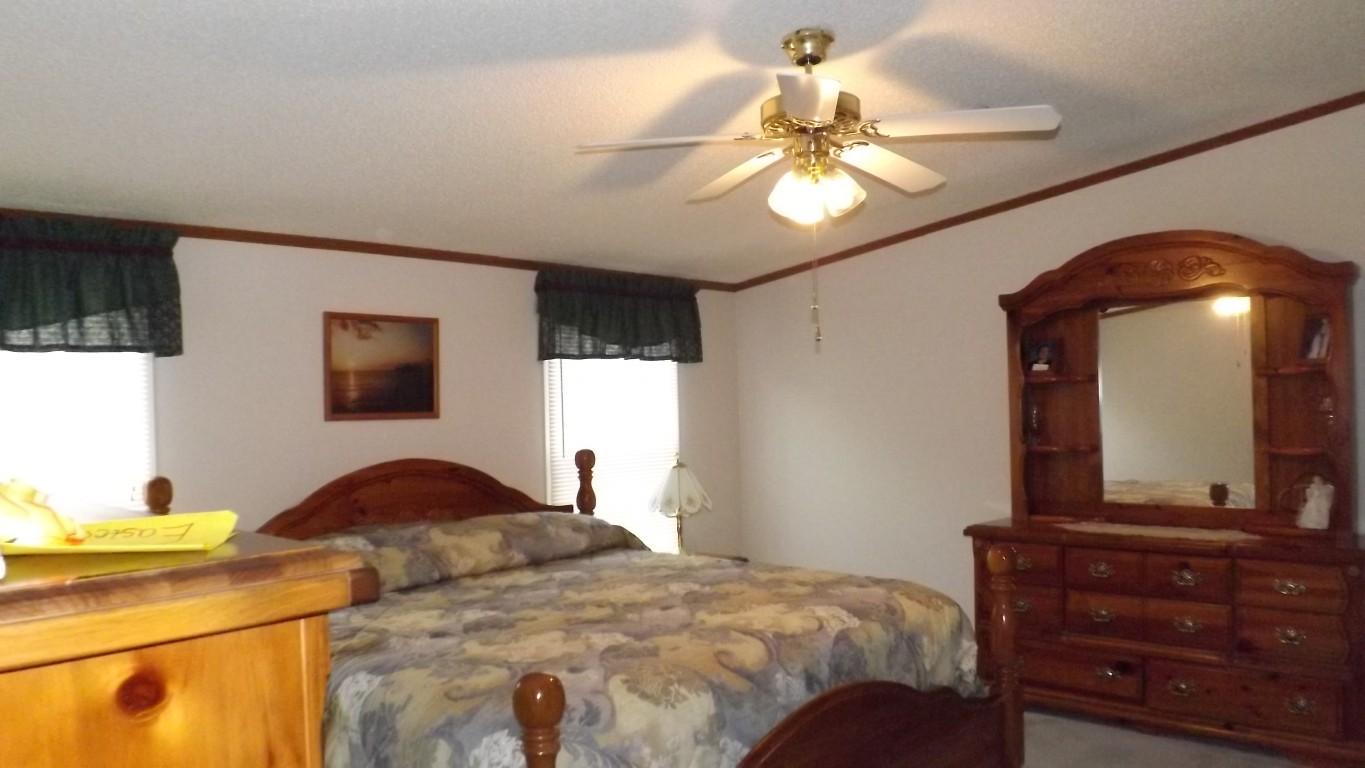 338 Firetower Road Grandview, TN 37337 - Photo 23 of 47 master bedroom 2 (2) (Medium)