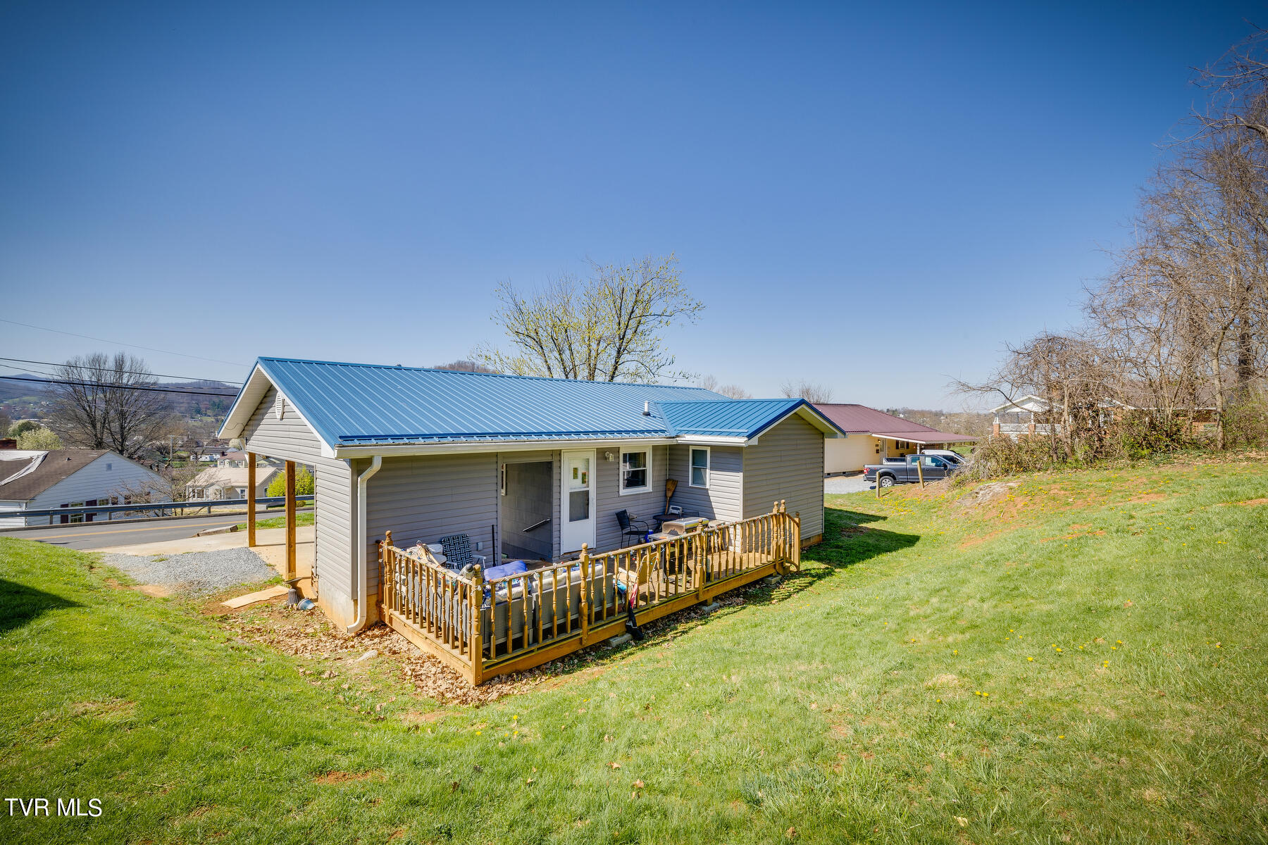 1307 Siam Road Elizabethton, TN 37643 - Photo 21 of 25 021