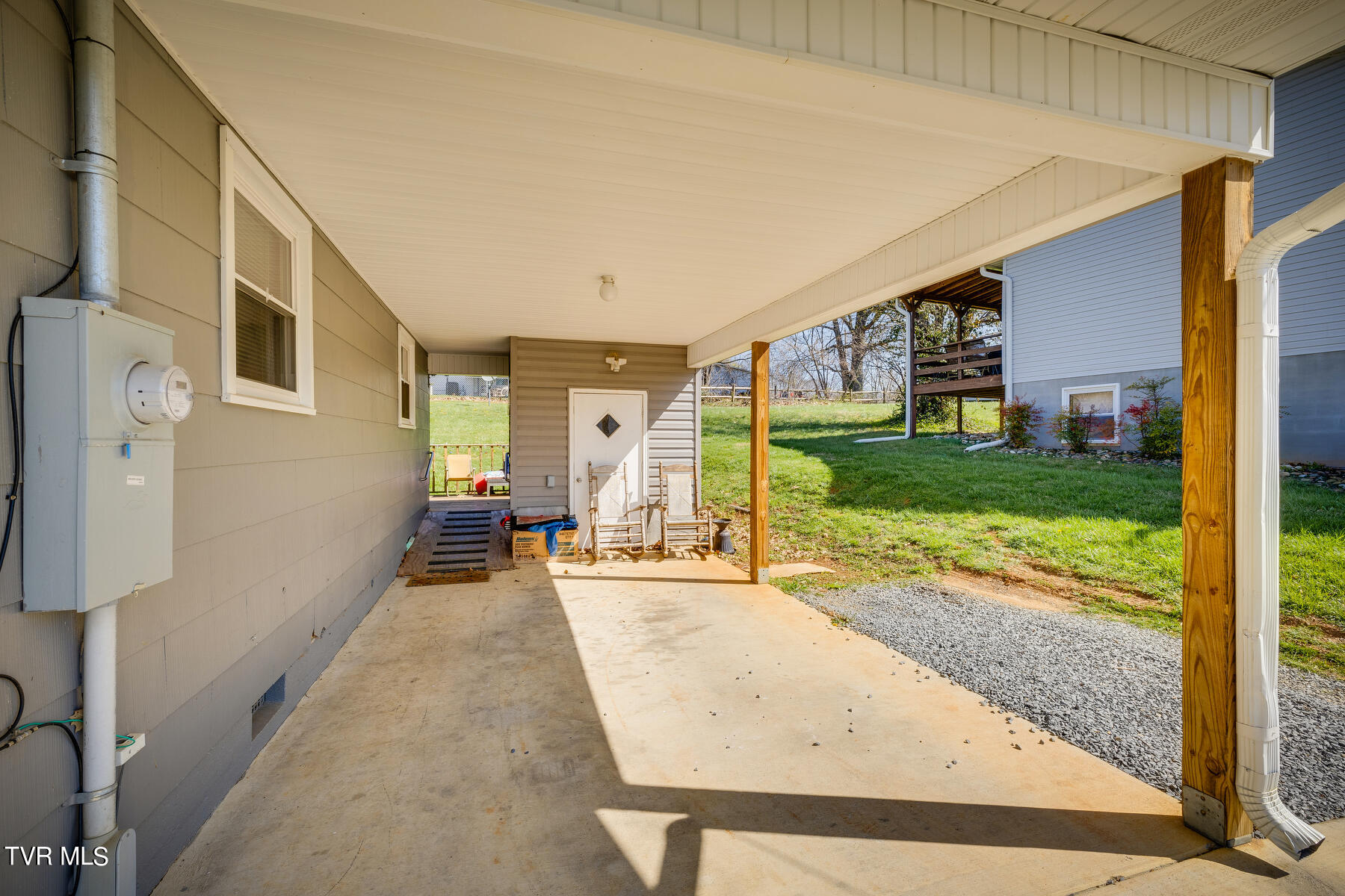 1307 Siam Road Elizabethton, TN 37643 - Photo 4 of 25 004