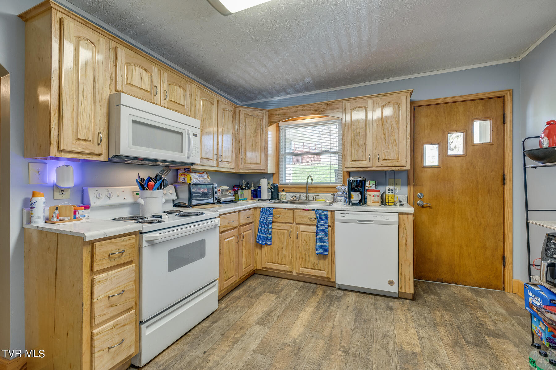 1307 Siam Road Elizabethton, TN 37643 - Photo 10 of 25 010